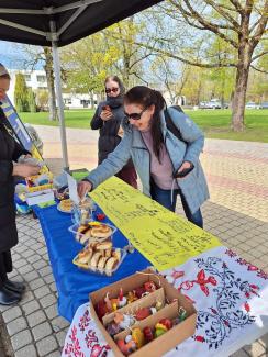 Finansē Eiropas Savienība / Finansējumu nodrošina Eiropas Savienība Patvēruma, migrācijas un integrācijas fonds. Par “Nevalstisko organizāciju pasākumi Ukrainas civiliedzīvotāju atbalstam” projekta “Palīdzības platformaUkrainas civiliedzīvotājiem Vidzemē” saturu atbild nodibinājums “Valmieras novada fonds”.