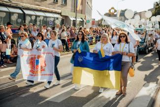 Finansē Eiropas Savienība / Finansējumu nodrošina Eiropas Savienība Patvēruma, migrācijas un integrācijas fonds. Par “Nevalstisko organizāciju pasākumi Ukrainas civiliedzīvotāju atbalstam” projekta “Palīdzības platformaUkrainas civiliedzīvotājiem Vidzemē” saturu atbild nodibinājums “Valmieras novada fonds”.